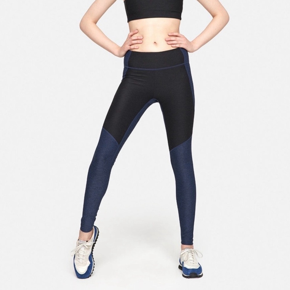Outdoor Voices Black Navy Two Tone 7/8 Leggings Women’s Small Active Workout